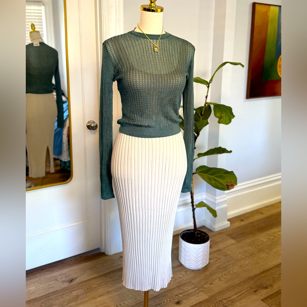 Free People Green Sweater in Excellent Condition